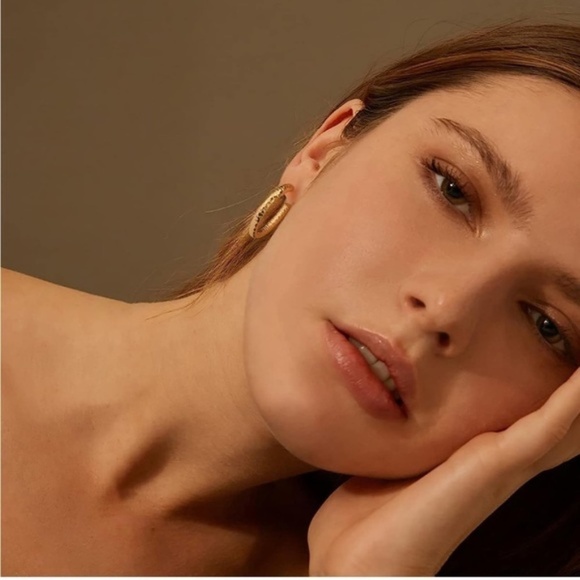 Gold 14k Gold Plated Textured Hoop Earrings - Picture 2 of 4